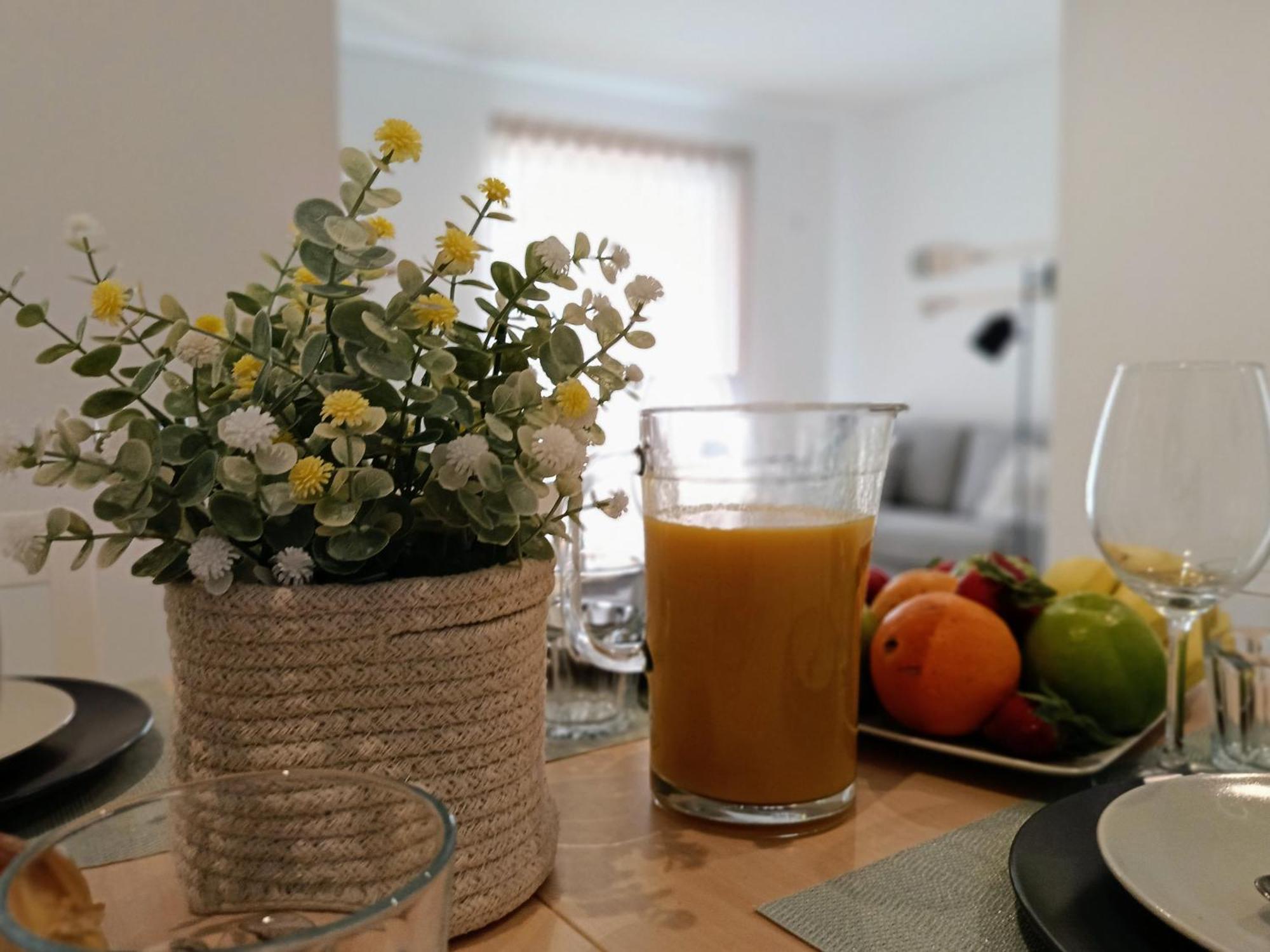 Grey And Green, Modern 2-bedroom Apartment, Ac, Location At Faro's Historic Centre