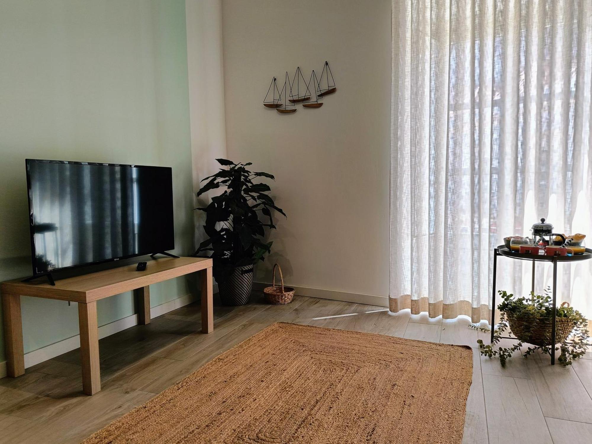 Grey And Green, Modern 2-bedroom Apartment, Ac, Location At Faro's Historic Centre Apartment Faro