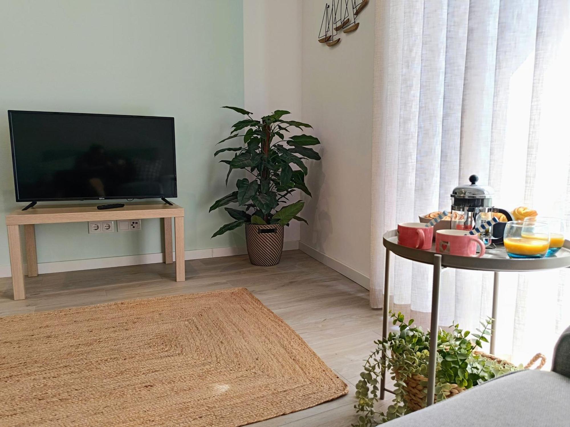 Grey And Green, Modern 2-bedroom Apartment, Ac, Location At Faro's Historic Centre Apartment