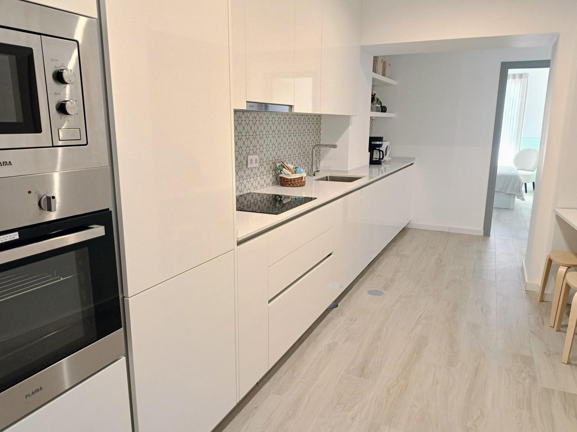 Grey And Green, Modern 2-bedroom Apartment, Ac, Location At Faro's Historic Centre Apartment Faro