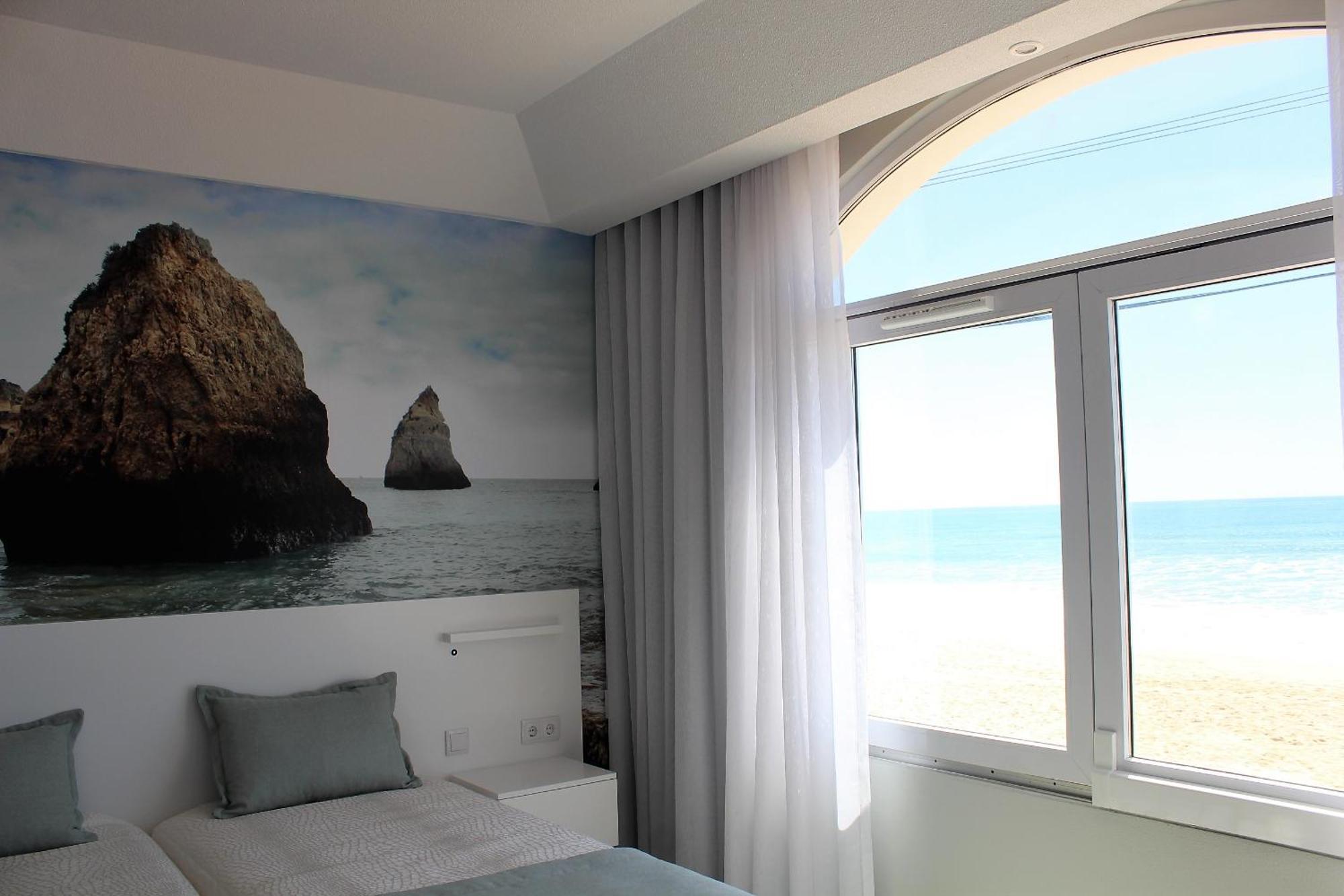Golden & Rooftop Bar Guest house 3*