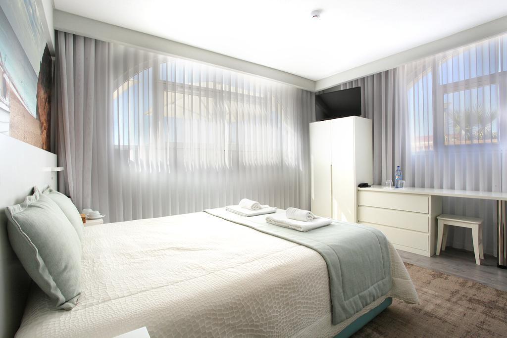 Golden & Rooftop Bar Guest house 3*