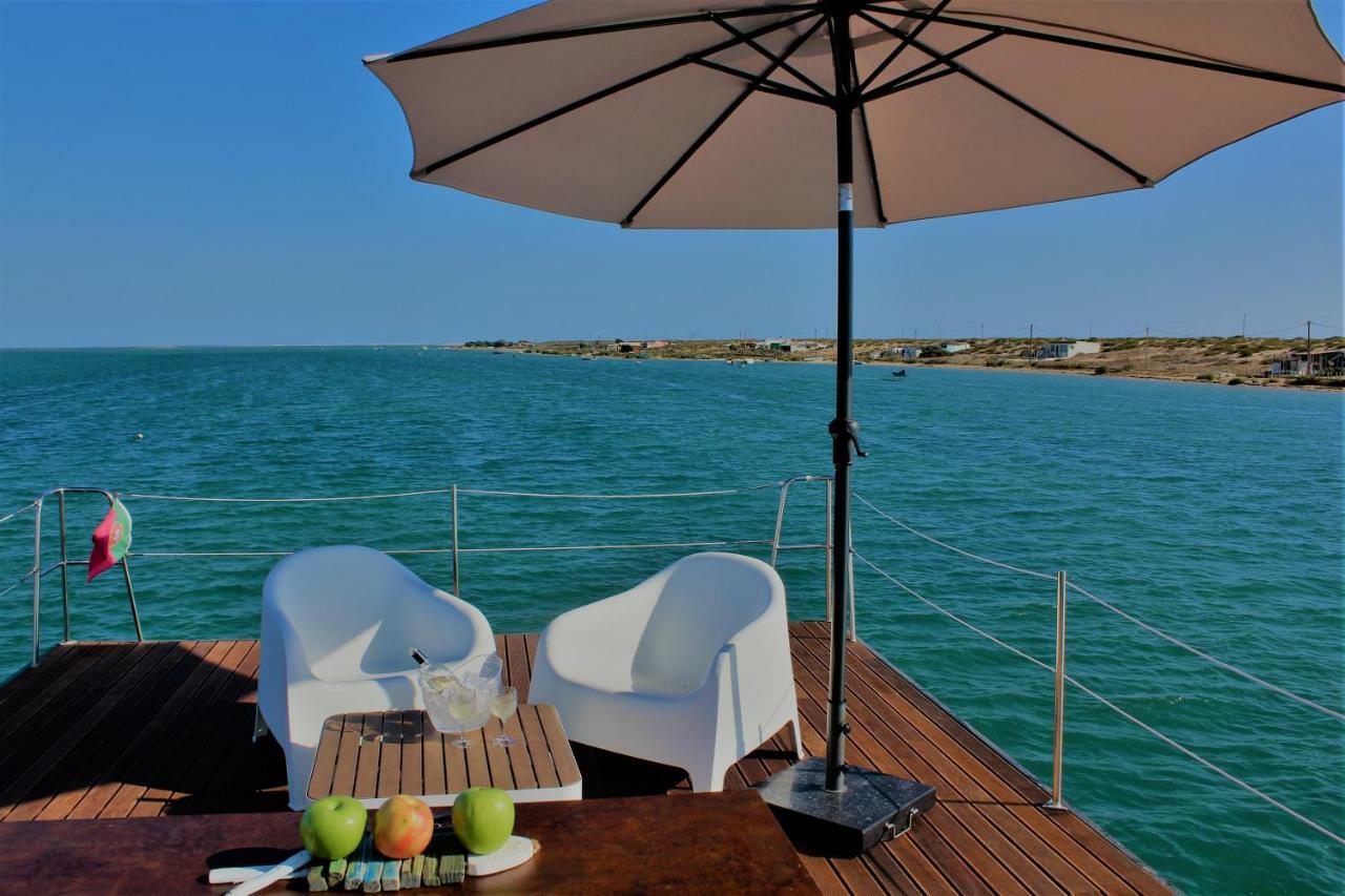 Casas Da Ria Botel *