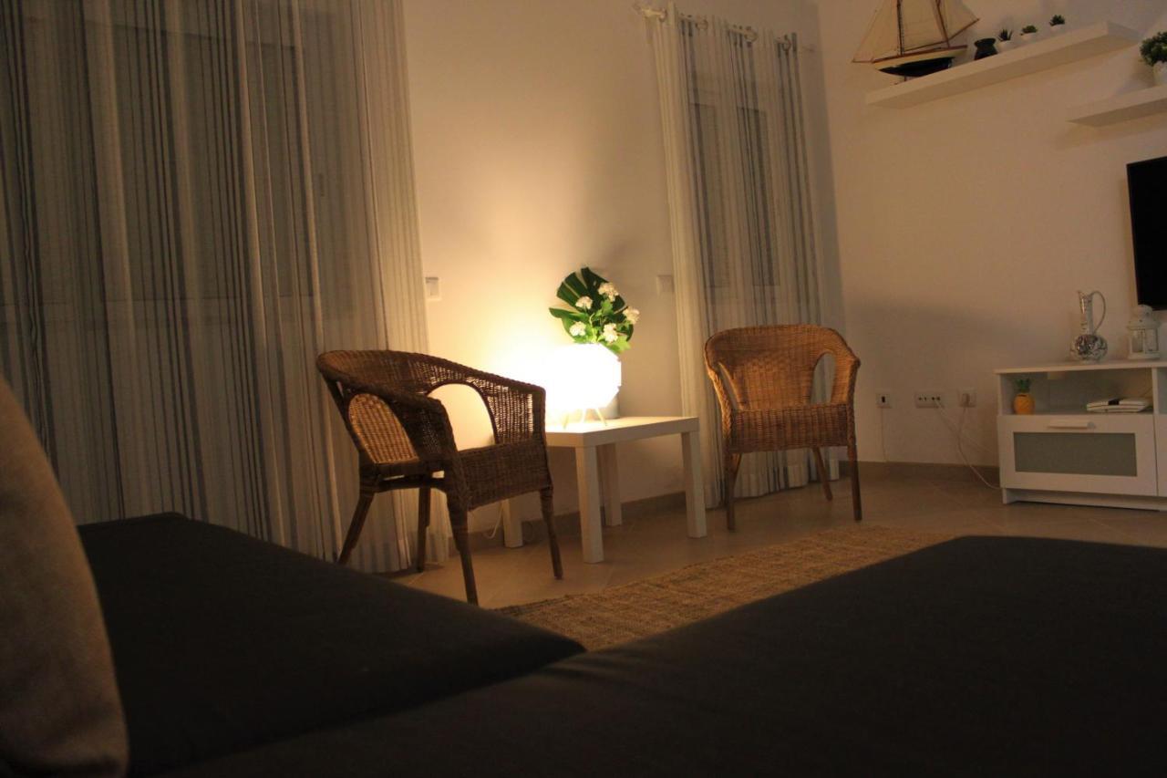 Casa Camoes, Near Airport, 4km Beach Apartment Faro