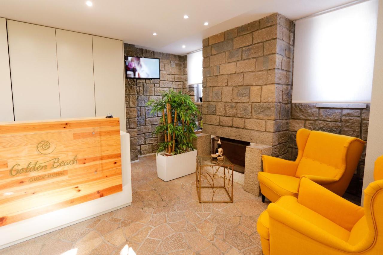 Guest house Golden & Rooftop Bar 3*