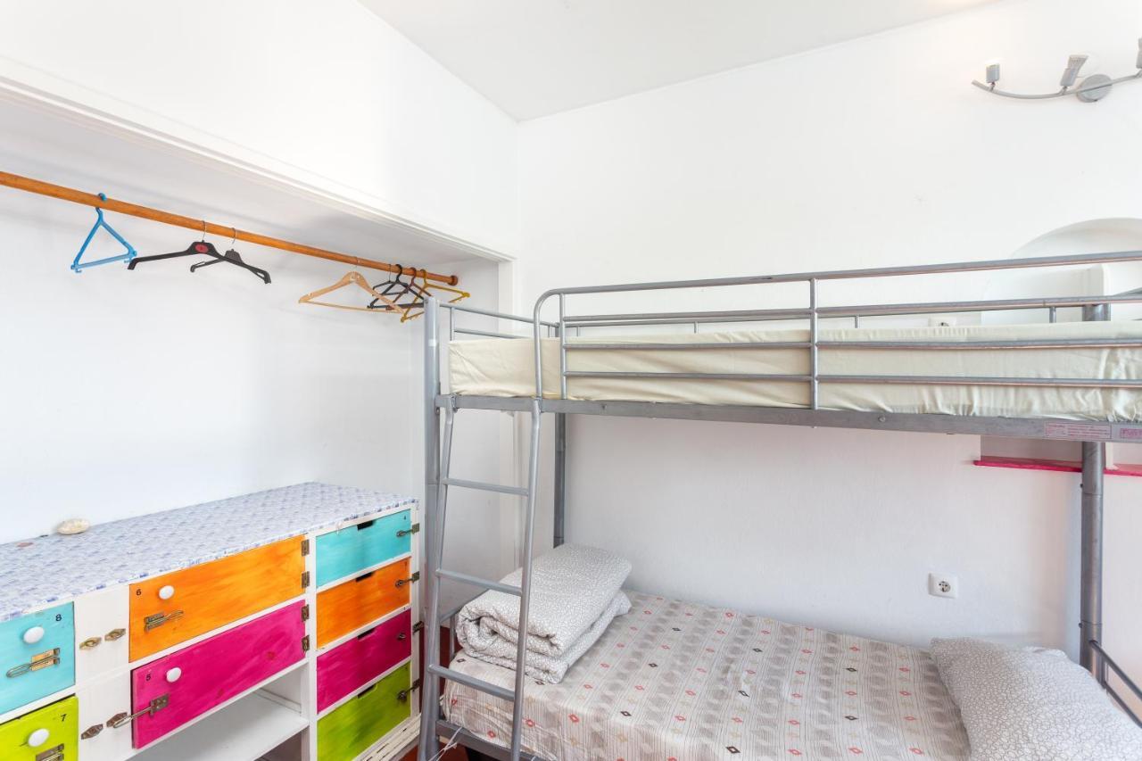 Life Hostel *