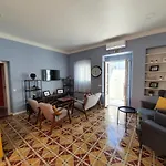 Inn Faro - Casa Amarela - Guest House