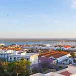 Sunset Entre A Ria E O Teatro