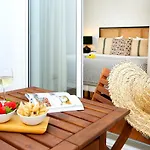 Young Spirit Apartment