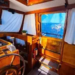 Piam - Boat House