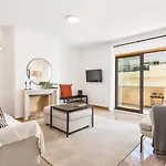 Downtown Poet\'S Apartment