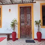 Hostel A Casa Da Arvore