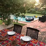 Vila Finlandia - Countryside Apartment With A Pool