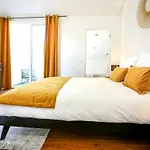 Green & Gorgeous - 3 Bedroom Getaway In The Heart