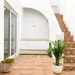 Casa Longa Faro - Traditional Portuguese House With Modern Comforts