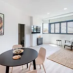 Modern Retreat 2 In Faro By Lovelystay