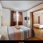 Blife Moustachya Private Rooms