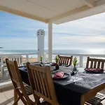Blife Vistaya Private Apartment