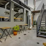 Hostellicious