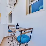 Spacious 2 Bedroom Apartment In Faro
