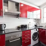 Charming House With Terrace Near The City Center