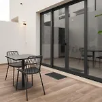 Villa 41 - Private Studios Faro Airport, Beach And City Center