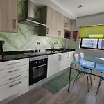 Ria Center Apartment - Left
