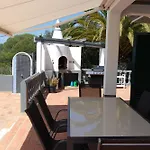 Villa Monte Alegrete With 3 Bedrooms And Sea View