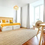 Beach Waves Apartment