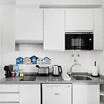 Faro Nony Apartment By Get Your Stay