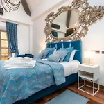 Oakmoon House