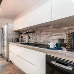 Oakmoon House