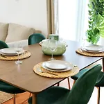 Green Bliss In Faro, Central One-Bed Oasis