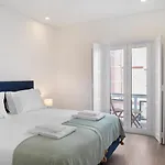 Faro Daz House By Get Your Stay