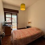 4 Bedroom In Faro Downtown