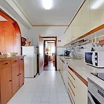 Faro Classic Apartment By Homing