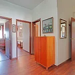 Faro Classic Apartment By Homing