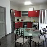 Sleep & Go Faro Airport Guest House