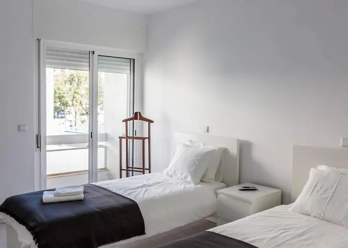 Remodeled Apartment In The City Center.