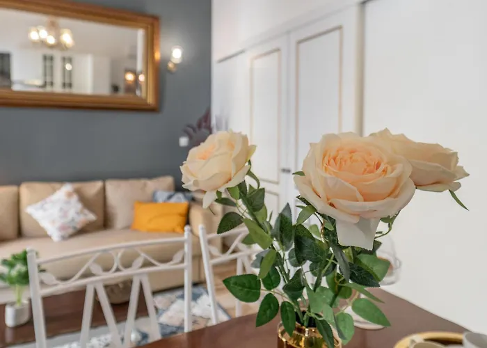Main Street Apartments By Raspberry Cascade