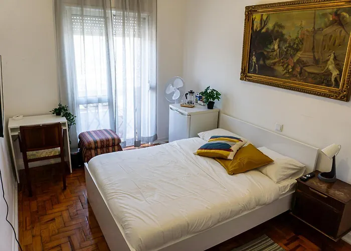 Aconchego De Quartos No Centro De Faro