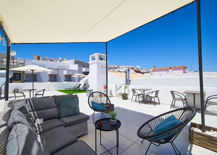 Dom Farus, Guest House