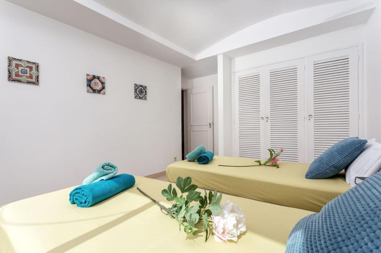 Marina Penthouse Center Apartment
