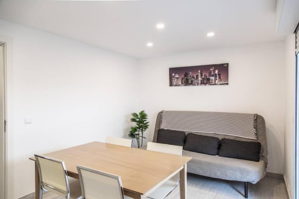 Apartment Remodeled In The Center. *