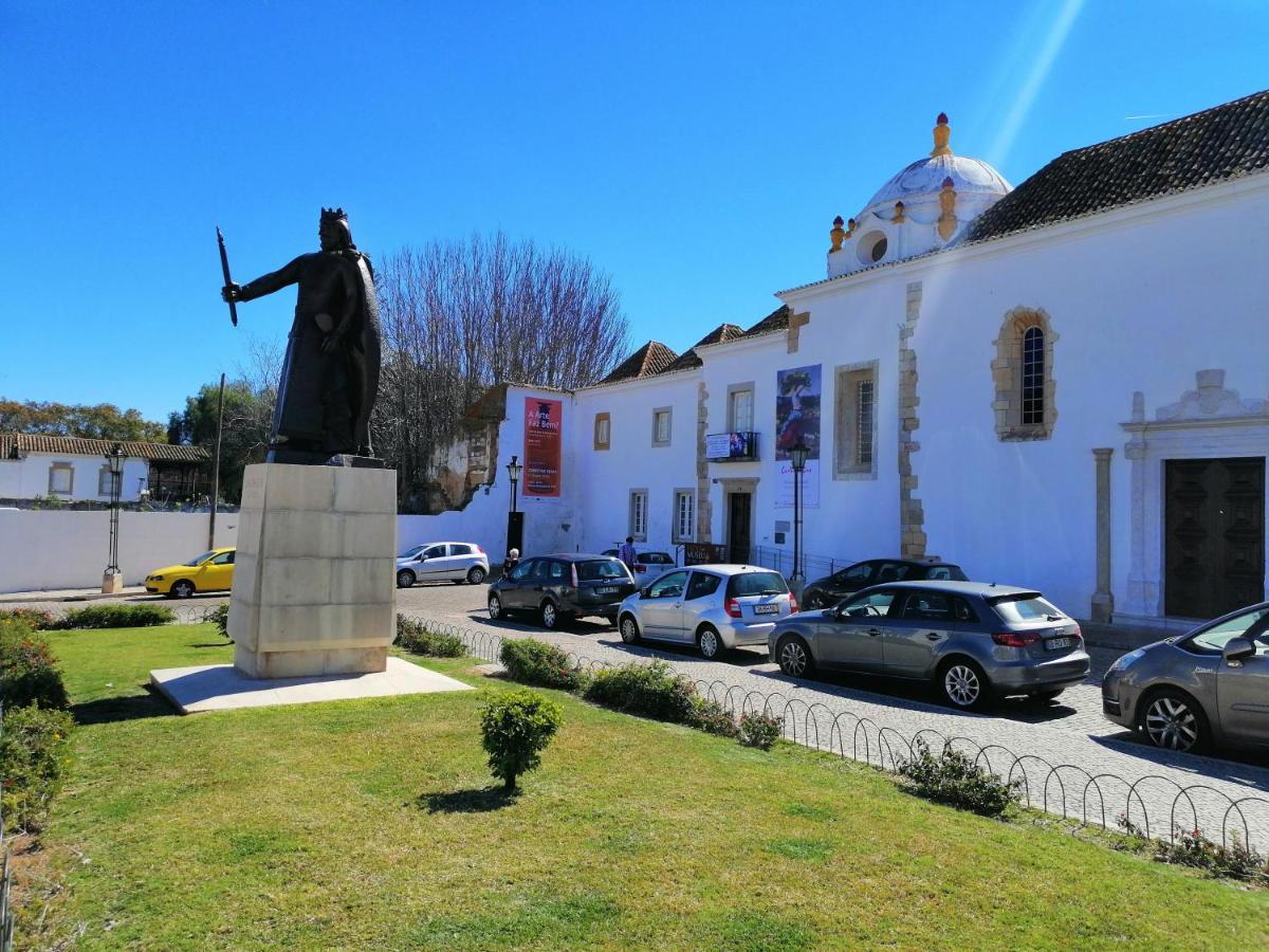 The Portuguese Element * Faro