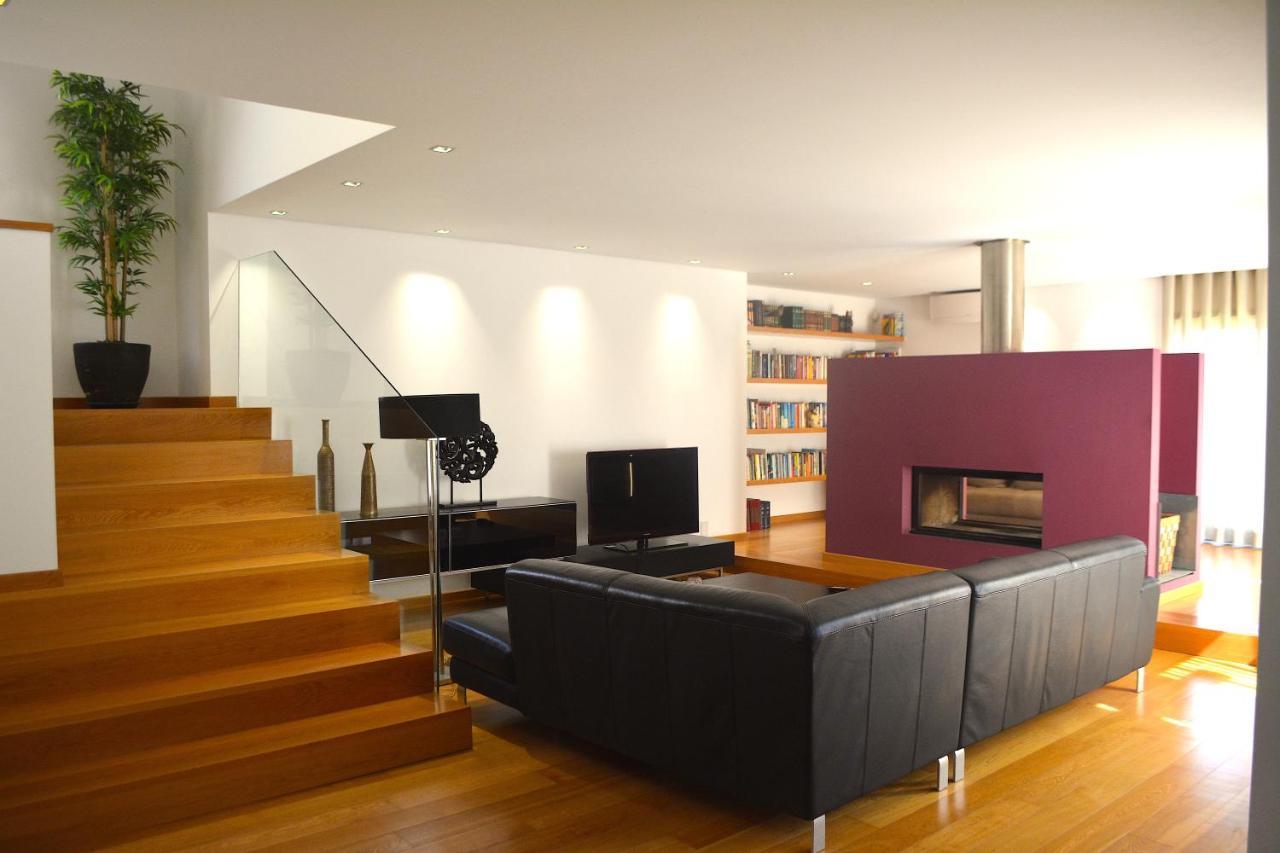 Casa Das Oliveiras - Moradia De Luxo T4 Na Praia De Villa