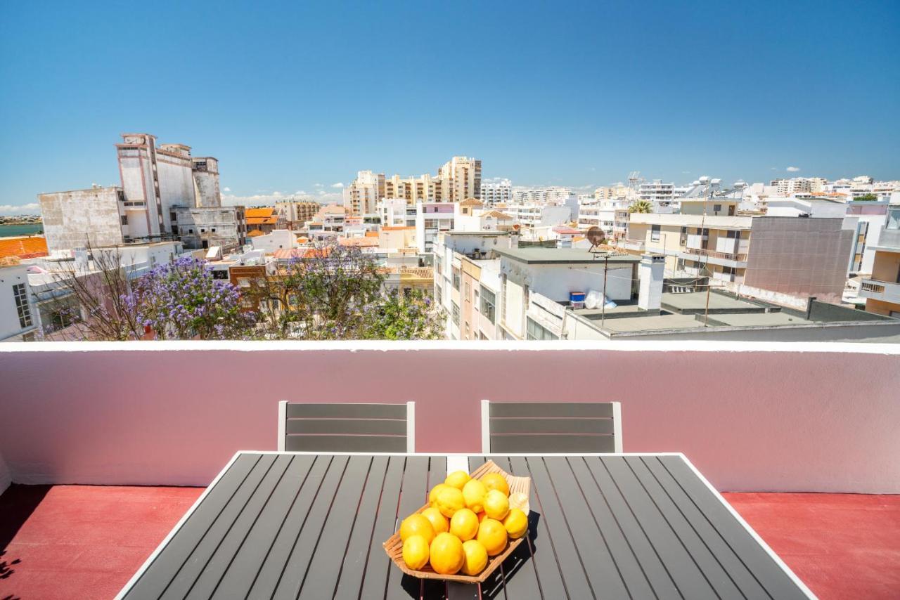 Dreamers Duplex With Seaview *