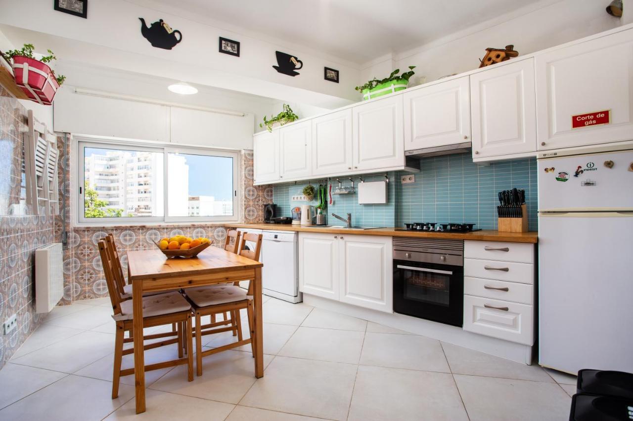 Dreamers Duplex With Seaview *
