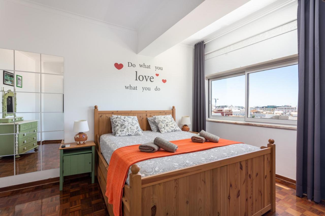 Dreamers Duplex With Seaview *