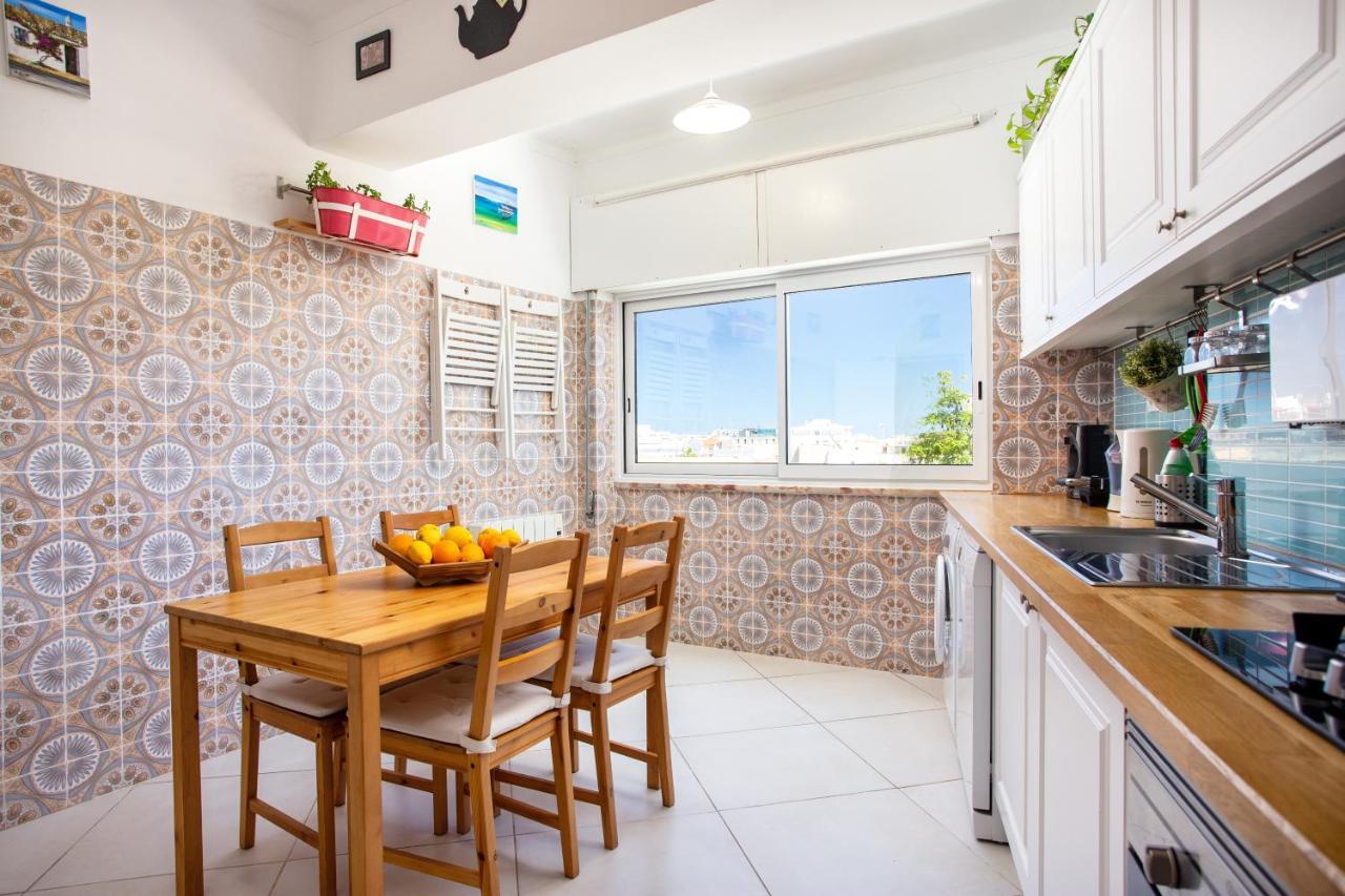 Dreamers Duplex With Seaview Apartment